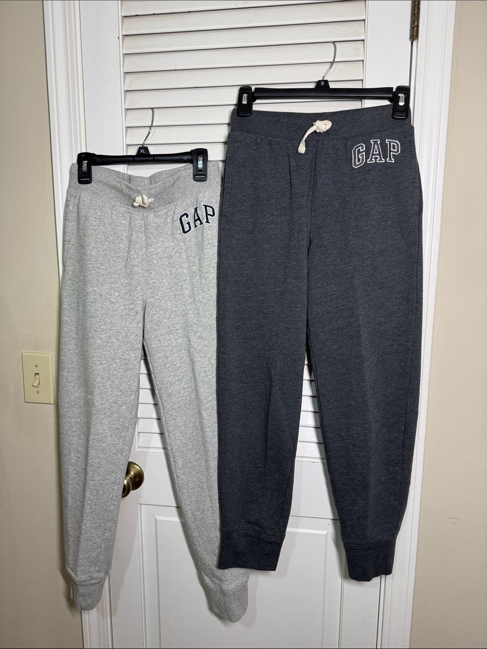 GAP Kids 2 SETS Light Gray & Charcoal Sweatpants - Classic Joggers